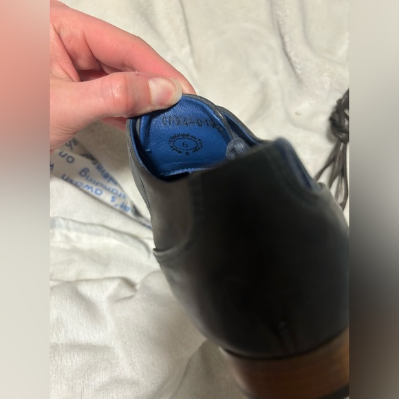 Size 6 John fluevogs - Picture 3 of 4